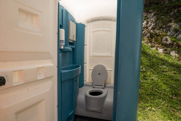 Best Construction site porta potty rental  in El Cenizo, TX